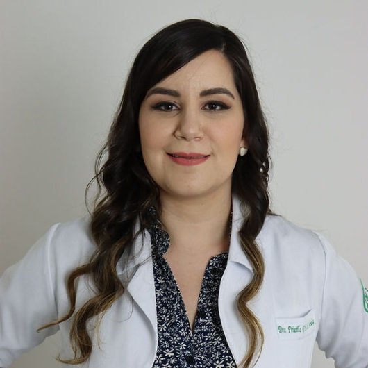 Dra. Priscilla Mendonça