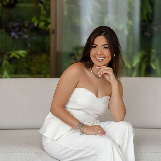 Dra. Emily Costa