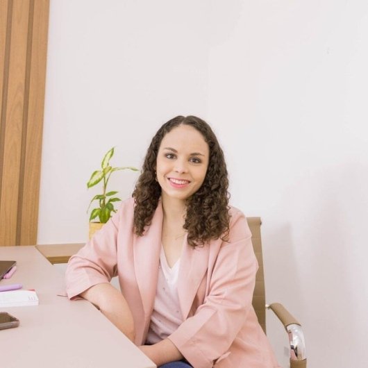 Dra. Laryssa Carriço Monteiro dos Santos