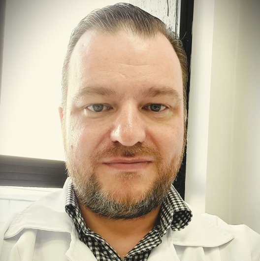 Dr. Ricardo Manzochi Assmé