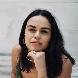 Isabella Andrade
