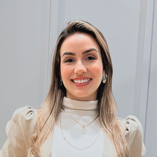 Dra. Isabelle Guimarães