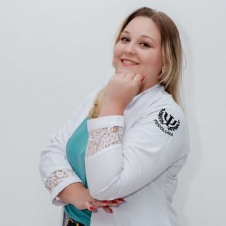 Prof. Isabella Maria Campos de Souza