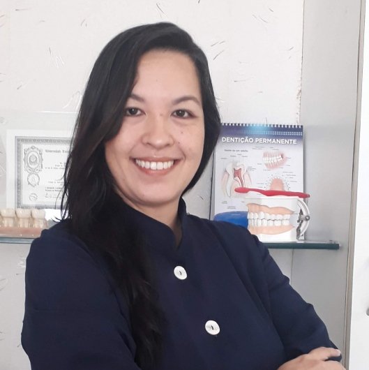 Dra. Karina Oyama Siqueira