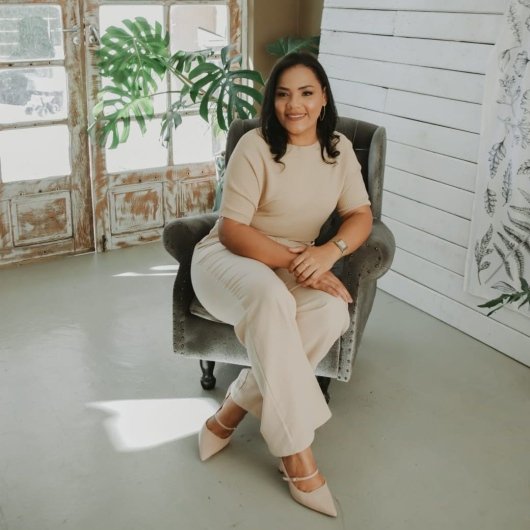 Dra. Viviane Araújo