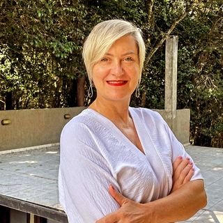 Dra. Luize Caroline Schnitzler Vieira