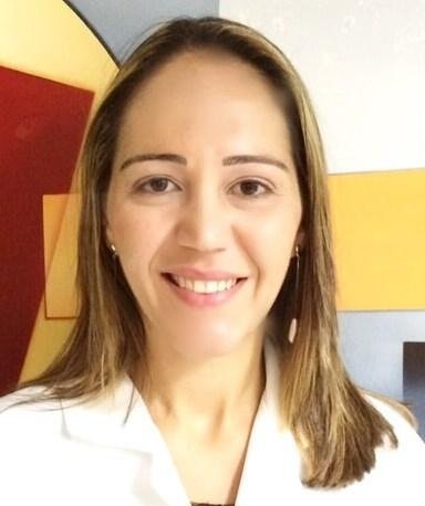 Dra. Vívian Pontes Couto
