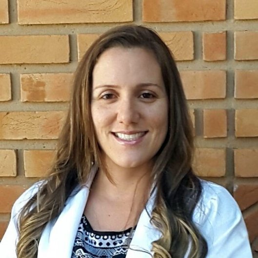 Dra. Rosamaria Raza