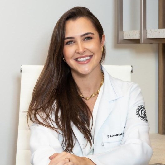 Dra. Amanda Corsini Leitão