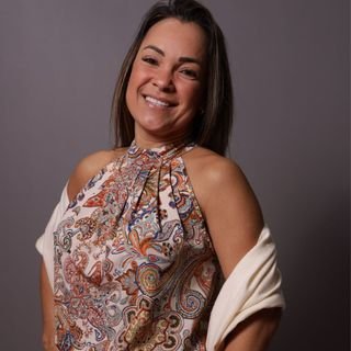 Dra. Lilian Maria Dias De Carvalho