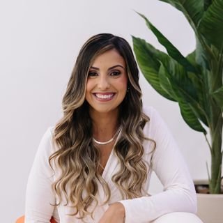 Dra. Marina Lima