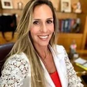 Dra. Khrisna Machado Weinstein