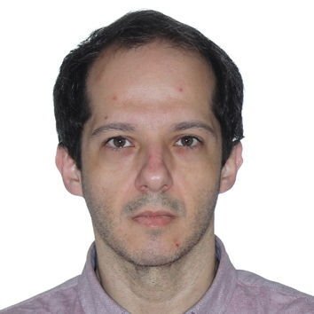 Dr. Eduardo Ferrari Estofalete