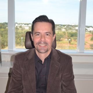Dr. Leonardo Moreira Gomes