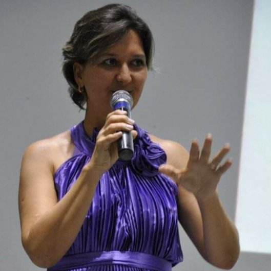 Dra. Quetti Caciana Schulz Nunes