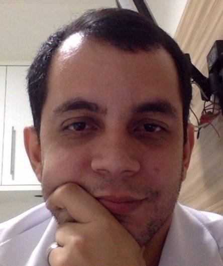 Dr. Eduardo Martins