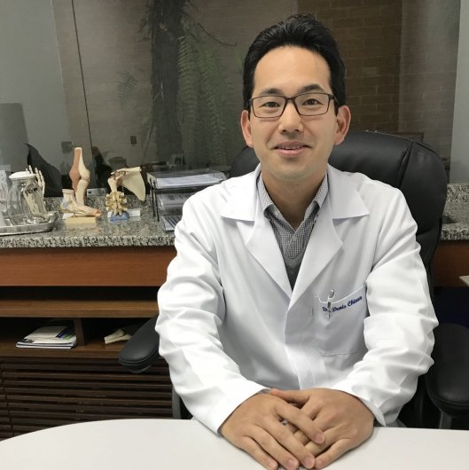 Dr. Denis Tamari Chinen