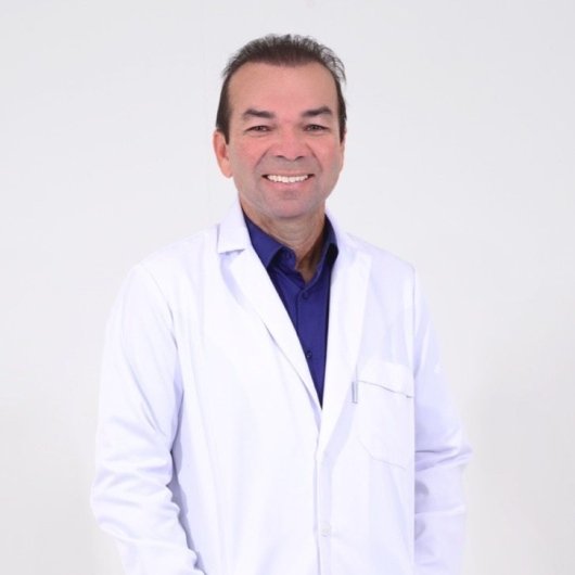Dr. Gustavo Menelau de Souza