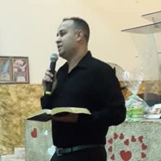 Dr. Marcos Brenner