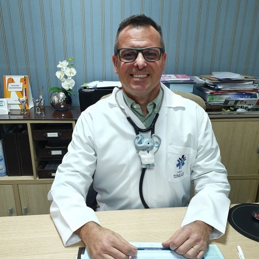 Dr. César De Carvalho Tonello