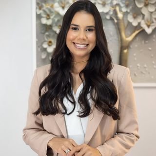 Dra. Rafaelly Pereira dos Santos