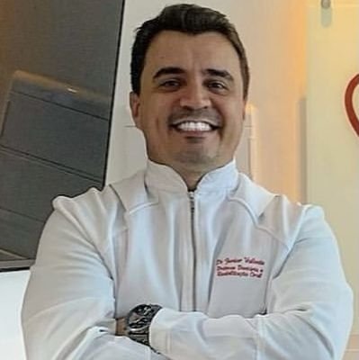 Dr. Junior Valente