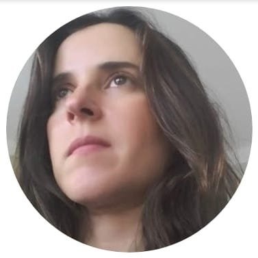 Prof. Anna Carolina Coelho Cosentino