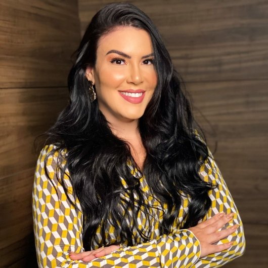 Dra. Aline Barbirato