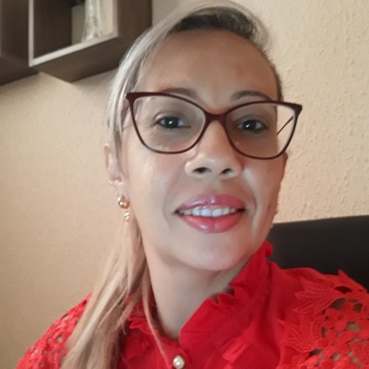 Ana Paula Lima Falcão