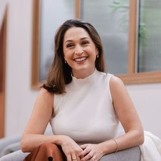 Dra. Viviane Lopes