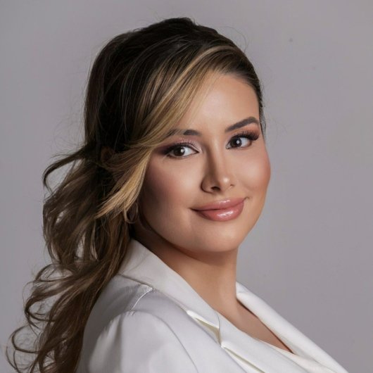 Dra. Renata Marques