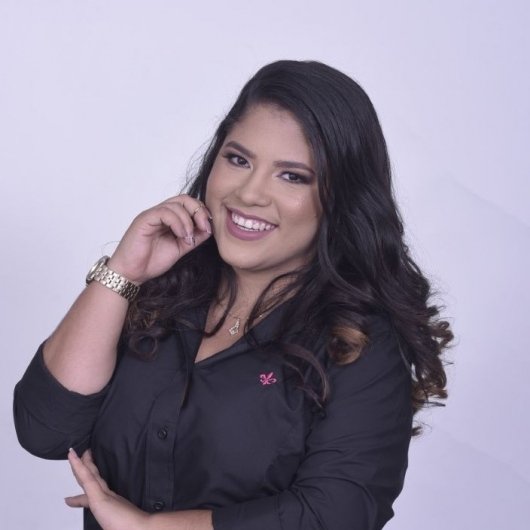 Andreza Mendes