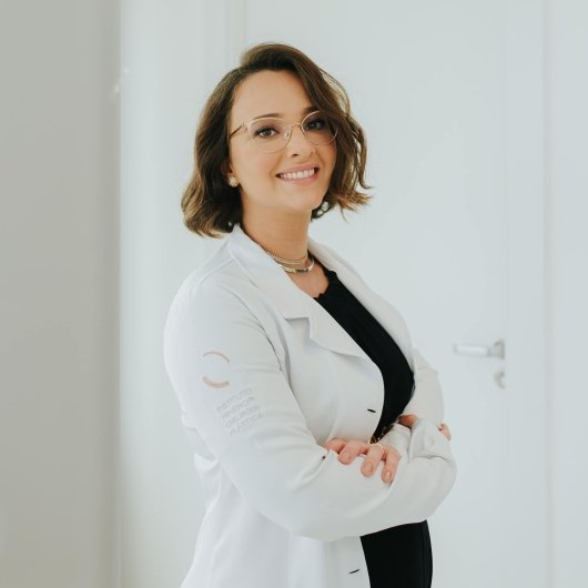 Dra. Marcela Salles
