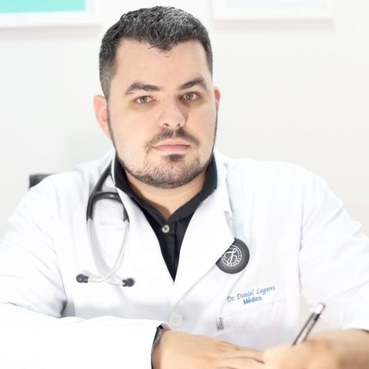 Dr. Daniel Lagares