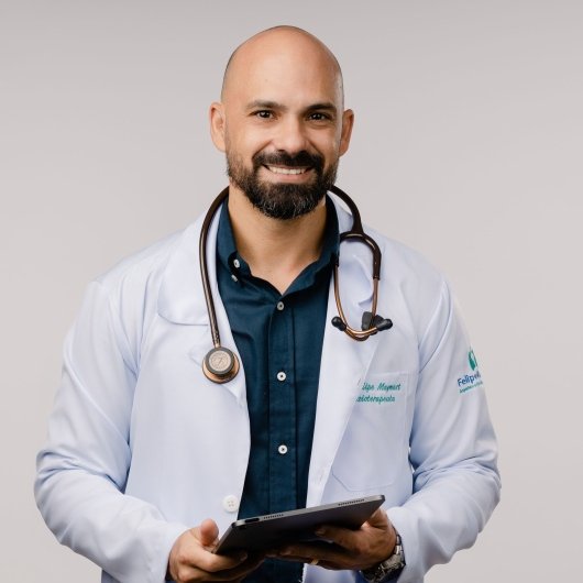 Dr. Felipe Maynart