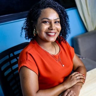 Dra. Suzane Araújo