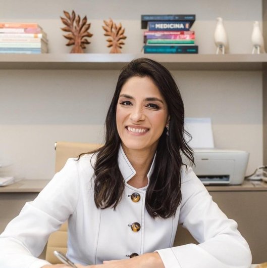 Dra. Julia Cardoso