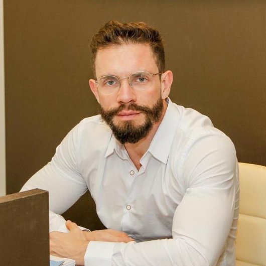 Dr. Diego Drumond Hubner