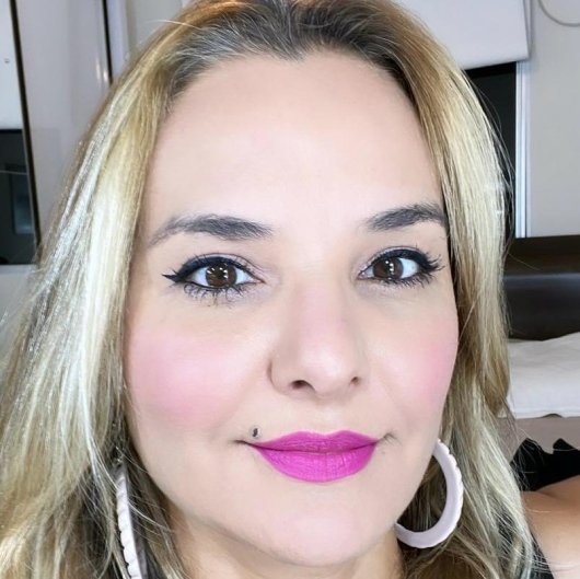 Debora Veloso Ribeiro