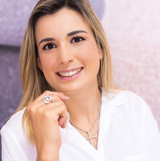 Dra. Graziele Amaral Barbosa