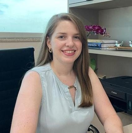 Larissa Beatriz Cossalter