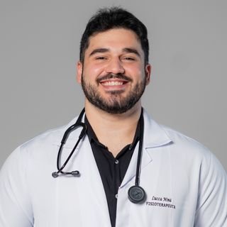 Dr. Lucca Miná