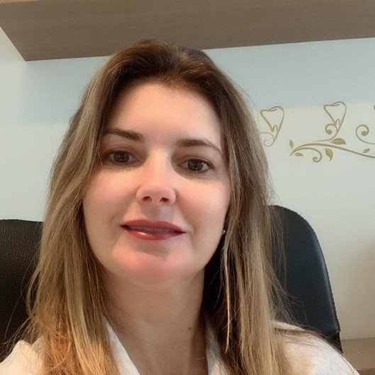 Dra. Danielle de Pinho Tavares Lima