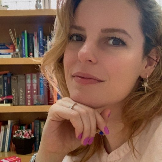 Dra. Amanda De Aguiar Nadur