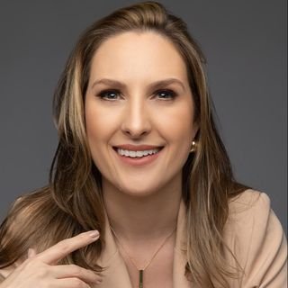 Dra. Rafaela Grechi Traebert