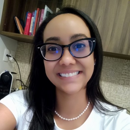 Amanda Oliveira Pais Carvalho de Souza