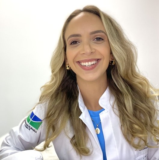 Dra. Larissa Chagas