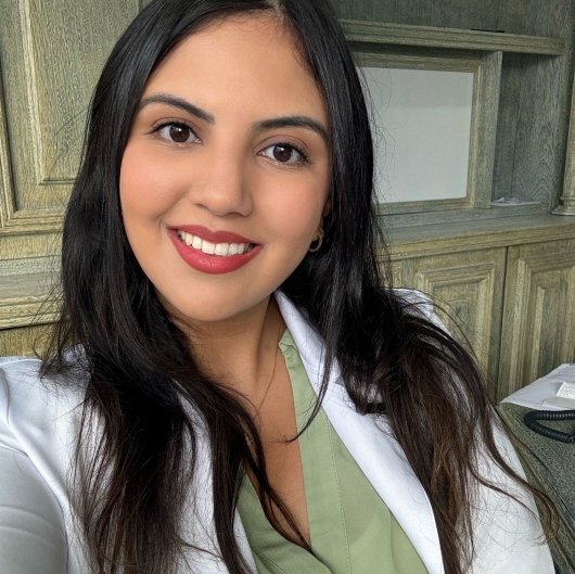 Dra. Ana Paula Amorim