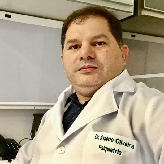 Dr. Alaécio Sousa Oliveira
