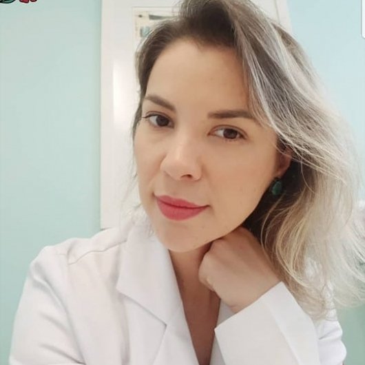 Dra. Ellen Alves Moura